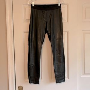 Gap  Womens XS Faux Leather half Legging Pant Black